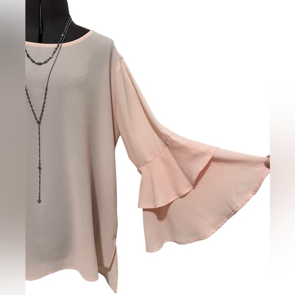 Gibson Pink Bell Ruffle Sleeve Blouse with Hi Low Hemline Size S - Picture 3 of 9